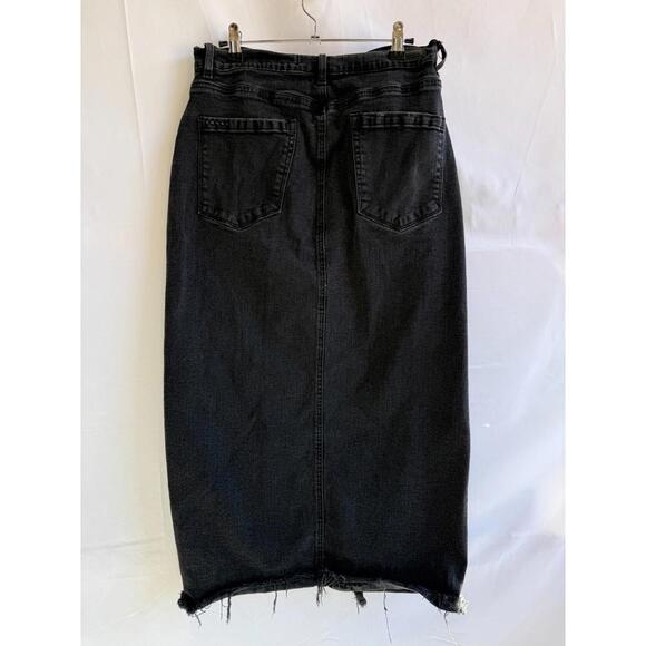 BLANKNYC Black Needed Me Skirt Size 34 with Fabric Pull - Picture 5 of 9